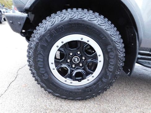 Used 2022 Ford Bronco 4-Door w/ Sasquatch Package image 28