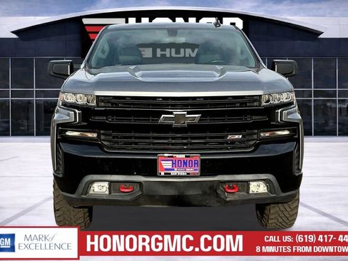 Used 2019 Chevrolet Silverado 1500 LT Trail Boss w/ Convenience Package image 2