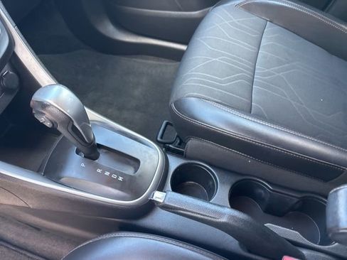 Used 2018 Chevrolet Trax LT w/ LT Convenience Package image 25