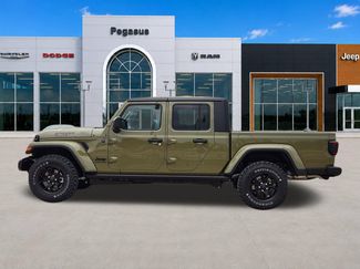 New 2026 Jeep Gladiator Sport AWD/4WD video 3