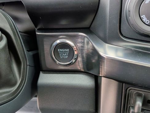 New 2026 Ford F250 4x4 Crew Cab Super Duty image 31