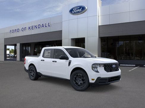New 2026 Ford Maverick XLT w/ XLT Luxury Package FWD image 7