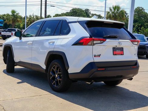 Used 2024 Toyota RAV4 LE FWD image 20