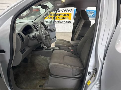 Used 2012 Nissan Frontier SV AWD/4WD image 8