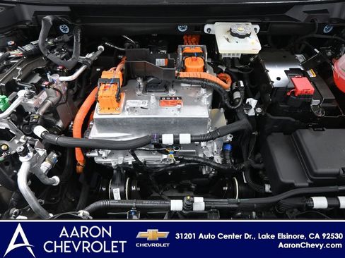 New 2025 Chevrolet Equinox EV LT image 18