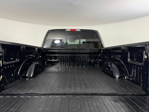 Used 2018 Ford F150 XLT w/ Equipment Group 302A Luxury AWD/4WD image 19