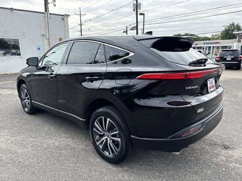 Used 2023 Toyota Venza LE image 21