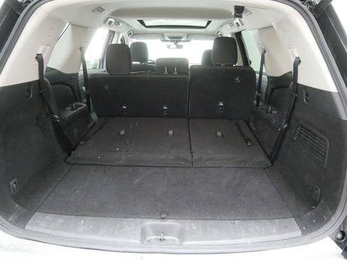 Used 2024 Nissan Pathfinder SV AWD/4WD image 6