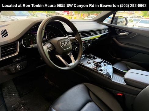 Used 2019 Audi Q7 3.0T Premium w/ Cold Weather Package AWD/4WD image 17
