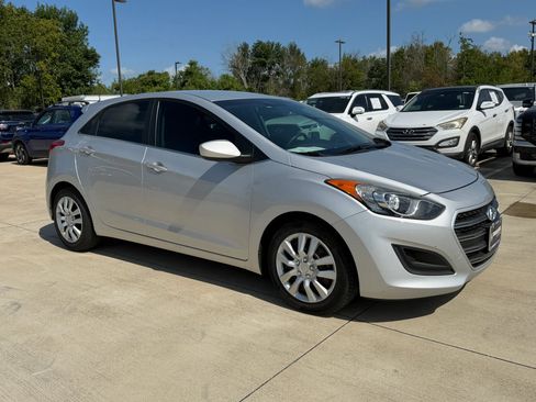 Used 2016 Hyundai Elantra GT FWD image 8