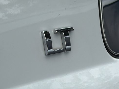 Used 2018 Chevrolet Suburban LT w/ Texas Edition Package RWD image 6