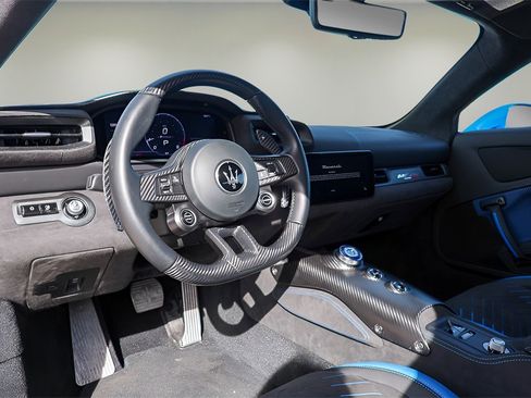 Used 2022 Maserati MC20 Coupe image 17