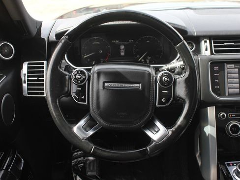 Used 2015 Land Rover Range Rover HSE image 10
