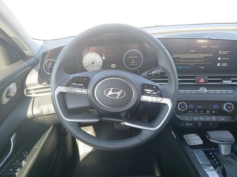 New 2026 Hyundai Elantra Limited FWD image 12