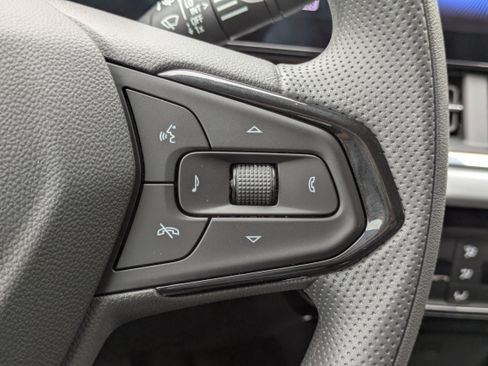 New 2026 Chevrolet Trax LT image 17