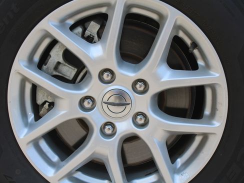 Used 2023 Chrysler Pacifica Touring-L FWD image 24