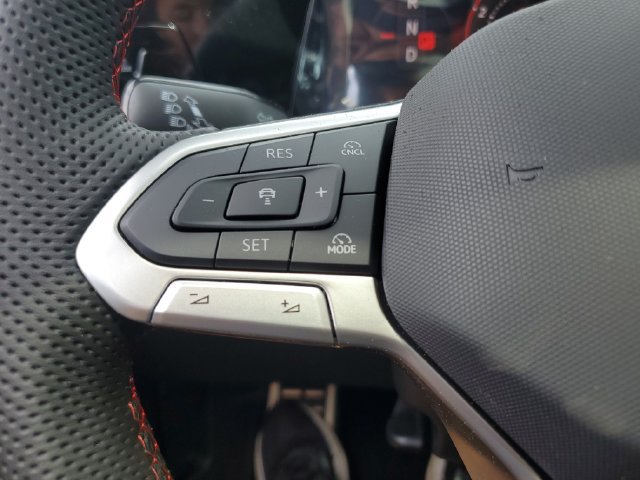 New 2026 Volkswagen GTI SE FWD image 22