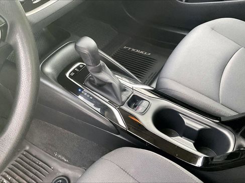 Used 2020 Toyota Corolla LE image 14