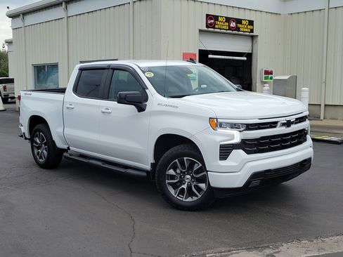 Used 2025 Chevrolet Silverado 1500 RST w/ Convenience Package II image 31