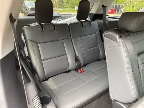 New 2026 Ford Explorer Active w/ Active Comfort Package AWD/4WD image 23