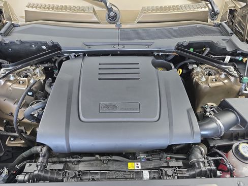 Used 2026 Land Rover Defender 110 S AWD/4WD image 30