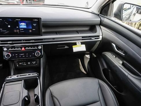 Certified 2025 Hyundai Tucson SEL AWD/4WD image 18