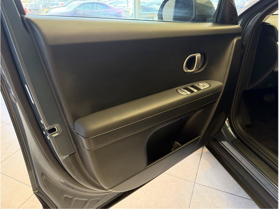 Used 2024 Hyundai Ioniq 5 SEL RWD image 10