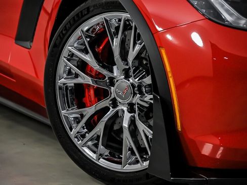 Used 2015 Chevrolet Corvette Z06 w/ Z07 Performance Package RWD image 4