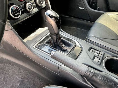 Used 2019 Subaru Crosstrek 2.0i Limited w/ Moonroof Package w/Navigation AWD/4WD image 12