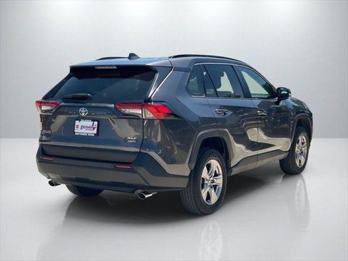 Certified 2022 Toyota RAV4 XLE w/ Convenience Package AWD/4WD image 5