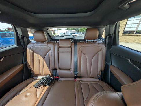 Used 2022 Lincoln Nautilus Reserve AWD/4WD image 28