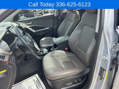 Used 2017 Hyundai Santa Fe Limited FWD image 14