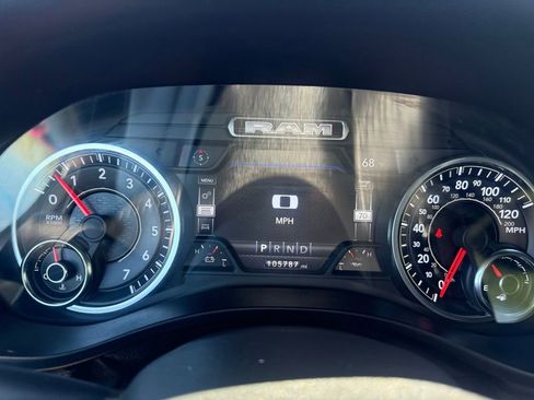 Used 2019 RAM 1500 Laramie AWD/4WD image 20