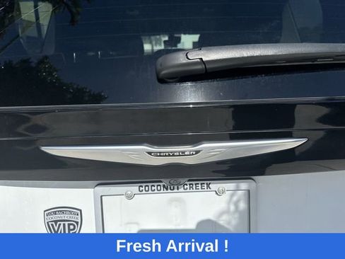Used 2023 Chrysler Voyager LX image 12