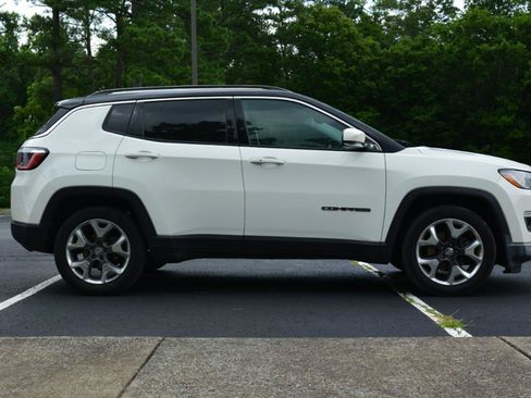 Used 2020 Jeep Compass Limited FWD image 4