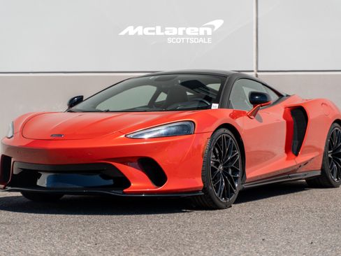 Used 2023 McLaren GT image 3