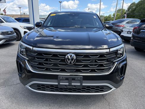 Used 2024 Volkswagen Atlas Cross Sport SE w/ Black Wheel Package AWD/4WD image 3
