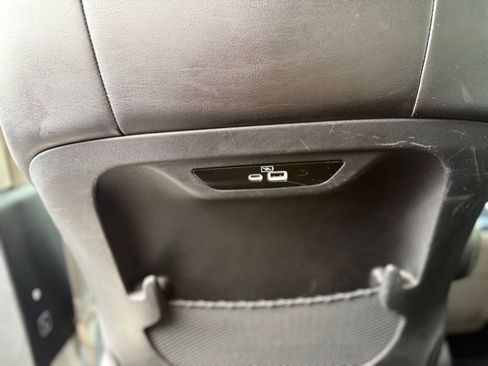 Certified 2023 Chrysler Pacifica Touring-L FWD image 28