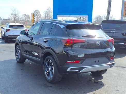 Used 2023 Buick Encore GX Select image 4
