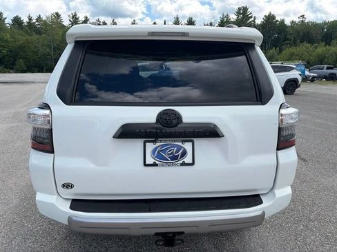 Used 2023 Toyota 4Runner TRD Off-Road Premium w/ Moonroof Package AWD/4WD image 5