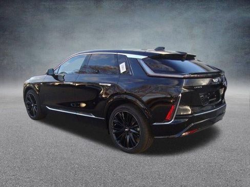 New 2025 Cadillac Lyriq Luxury w/ LPO, Bronce Accent Package image 6