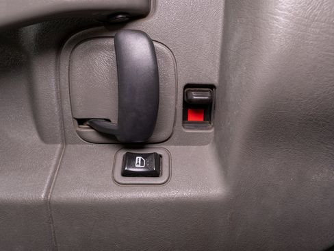 Used 2017 GMC Savana 2500 image 14