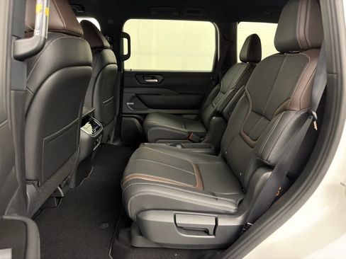 New 2026 Nissan Armada SL w/ Captain's Chari Seat Package AWD/4WD image 16