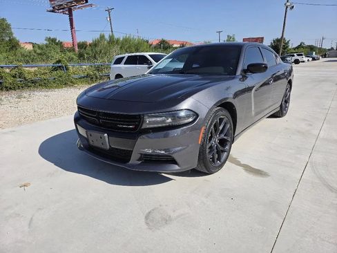 Used 2019 Dodge Charger SXT w/ Blacktop Package RWD image 1