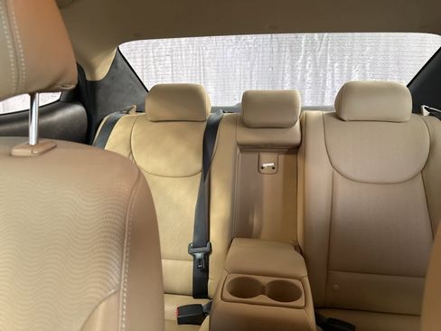 Used 2013 Hyundai Elantra Limited w/ Technology Pkg image 18