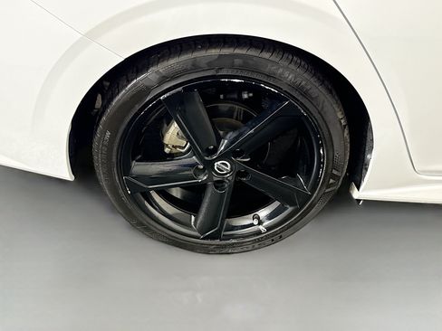 Used 2022 Nissan Sentra SR w/ Midnight Edition FWD image 33