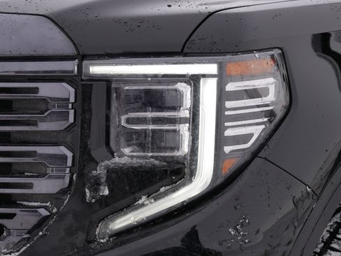Used 2023 GMC Sierra 1500 Denali Ultimate image 16