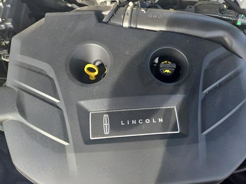 Used 2019 Lincoln MKZ Premiere image 36