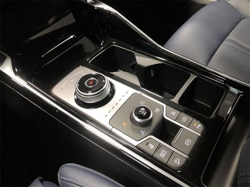 Used 2023 Kia Sorento SX Prestige image 40