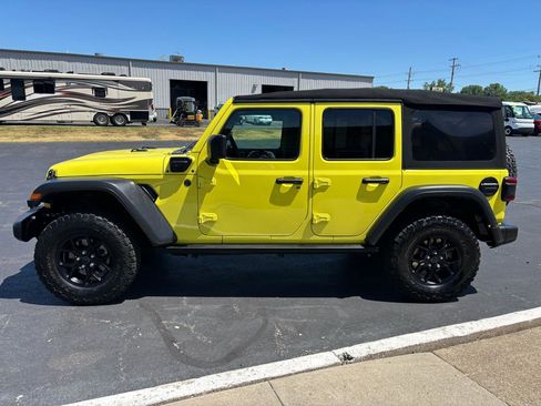 Used 2024 Jeep Wrangler Unlimited AWD/4WD image 6